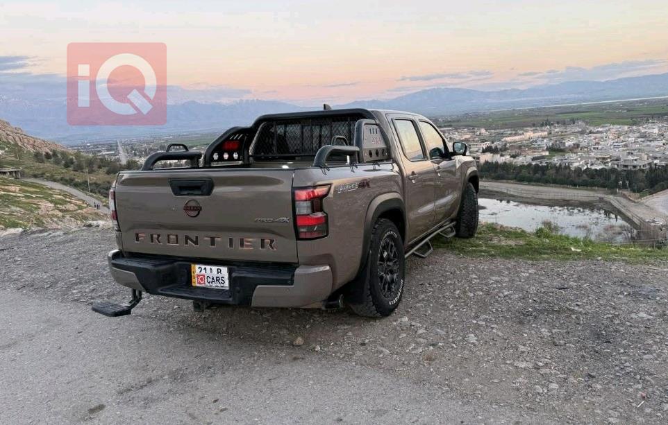 نيسان فرونتر